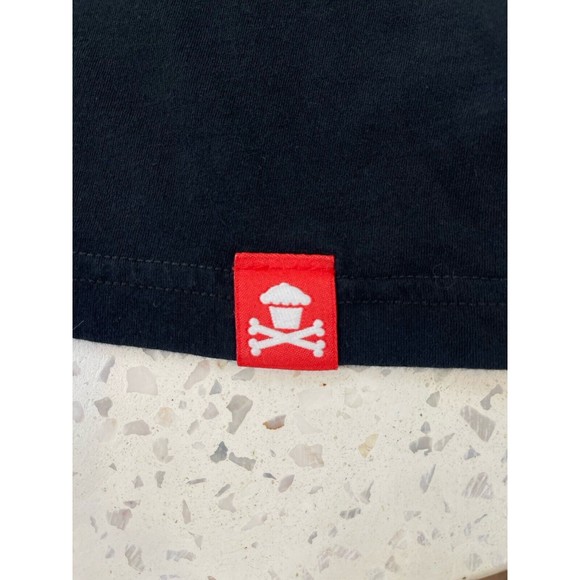 Vtg Johnny Cupcakes Women Medium Black TShirt Hello Kitty Streetwear Kawaii Cute - Picture 2 of 11